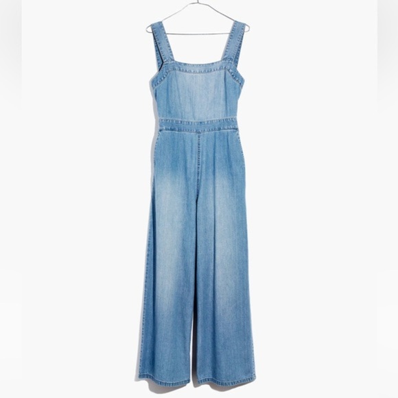 Madewell Pants - Madewell Denim Apron Bow-Back Jumpsuit size 00